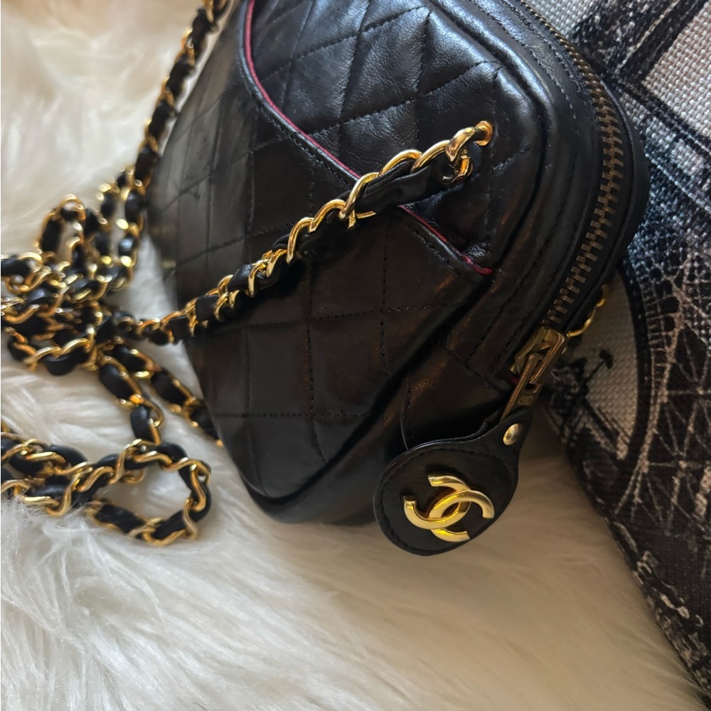 Chanel Black Quilted Crossbody with Gold Chain 💯 Authentic